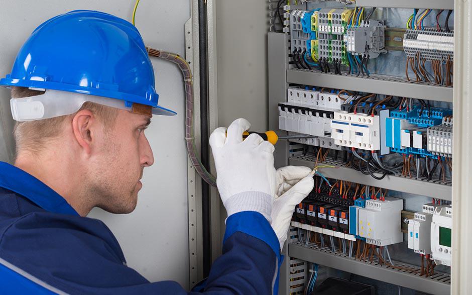électricien devis Paris 8